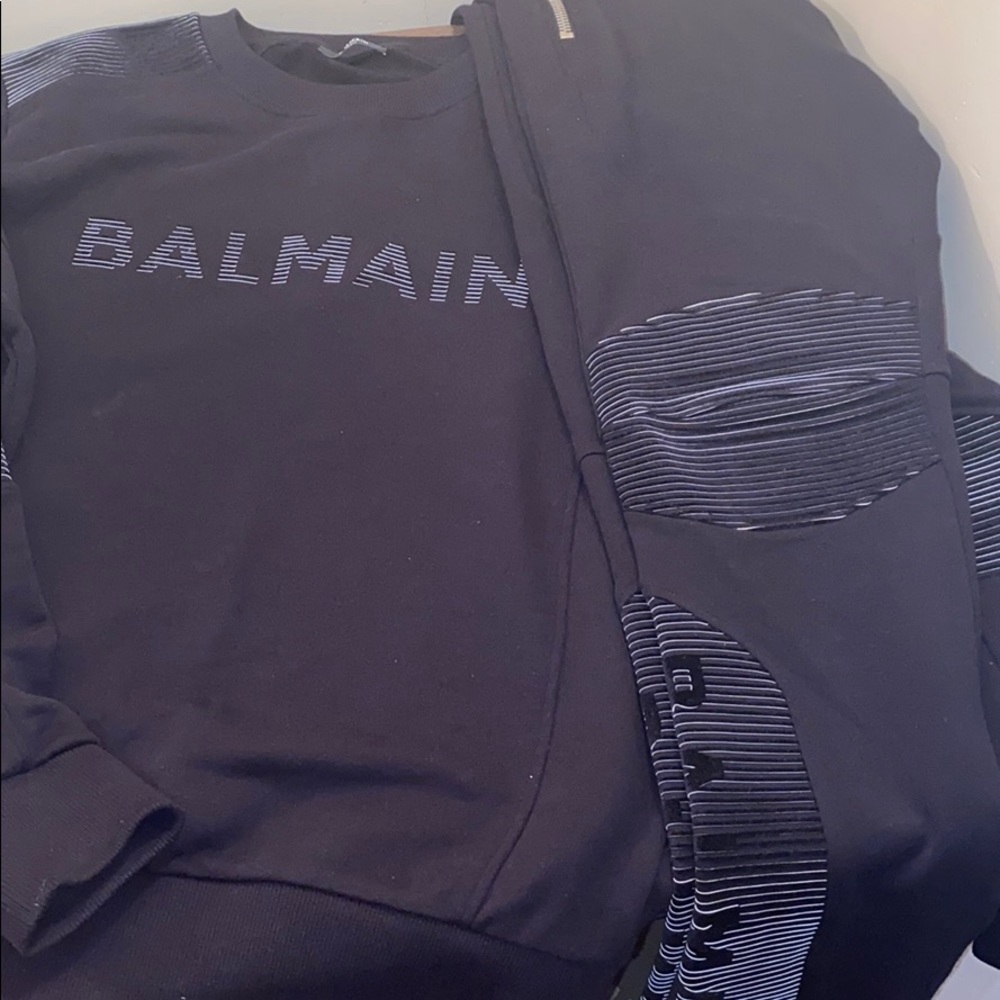 Men’s balmain sweatsuit
